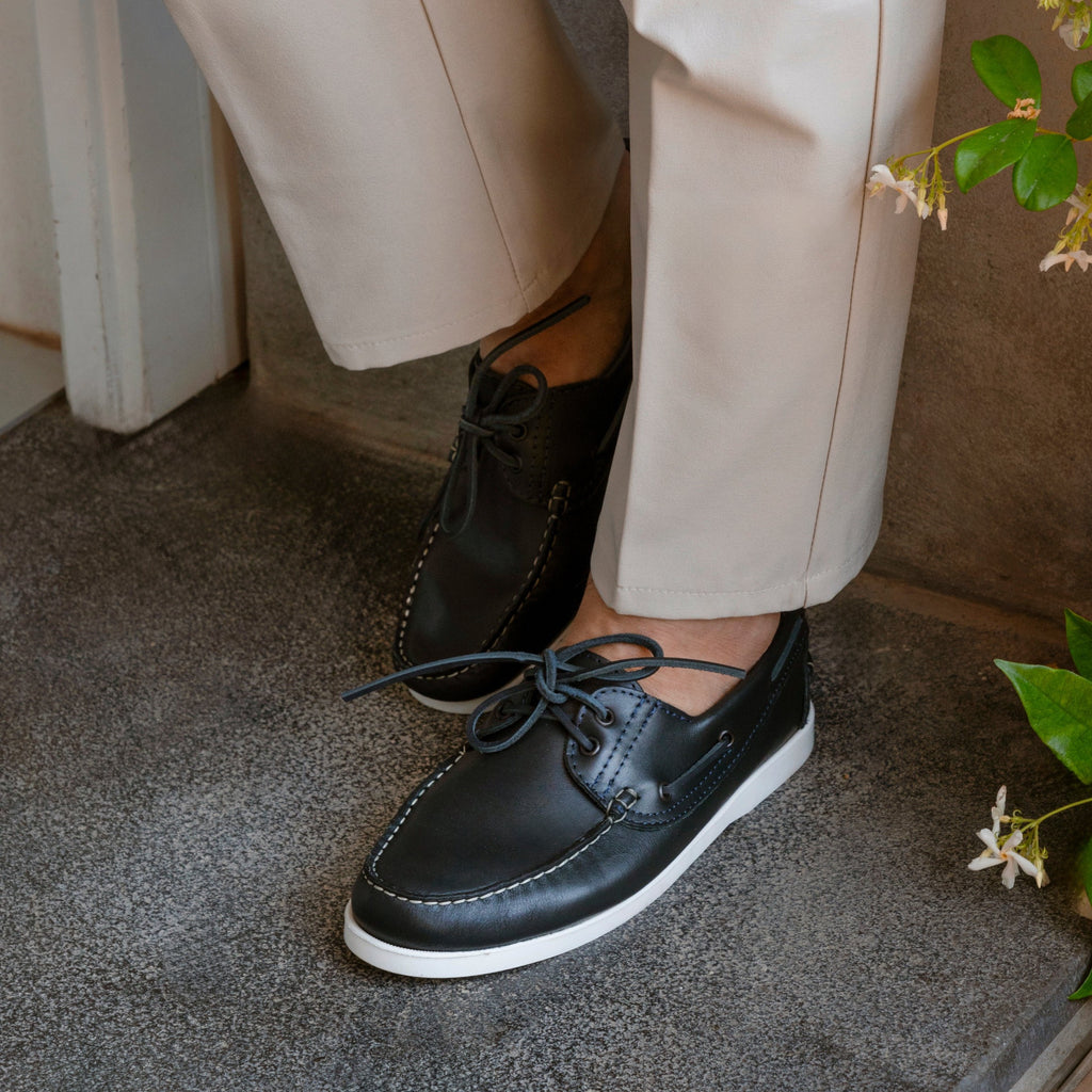 Mocassins Bateau 01 avec lacets en cuir bleu